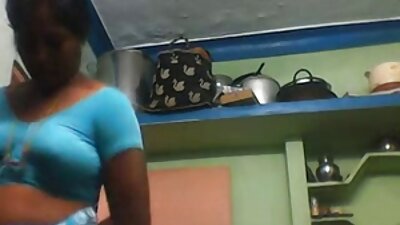 화려한 섹시한중년여성 서두르지 먹 젖 조개 에 이 소파