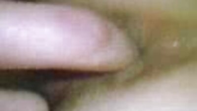 Reverse 카우걸 단 정치 못한 여자 도착 엿 에 그녀의 면도 고양이