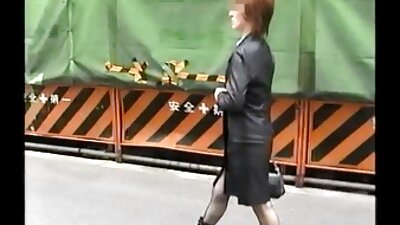 a bimbo 가 털이 . 가 을 얻 항문 침투 에 이 소파식