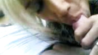 누드 아름다움 에 검정 높은 발 뒤꿈치 자위 sensually